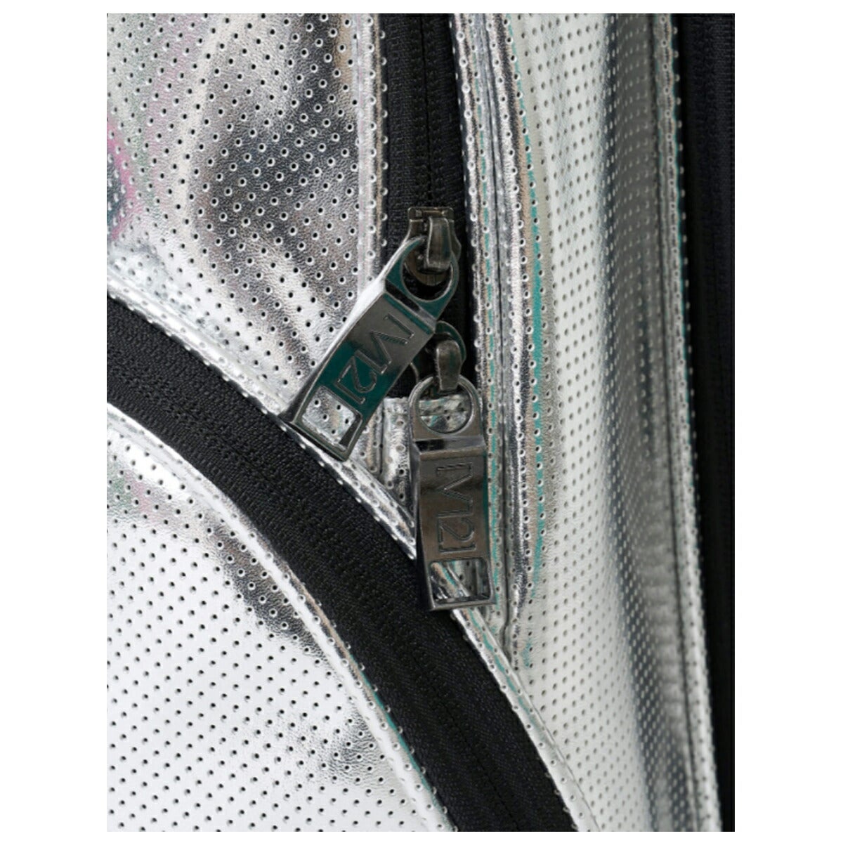 V122026年春夏モデルユニセックスPERFORATECBスタンドキャディバッグ9型ネームプレート刻印付属刻印不可V122610-CB01【26SS】