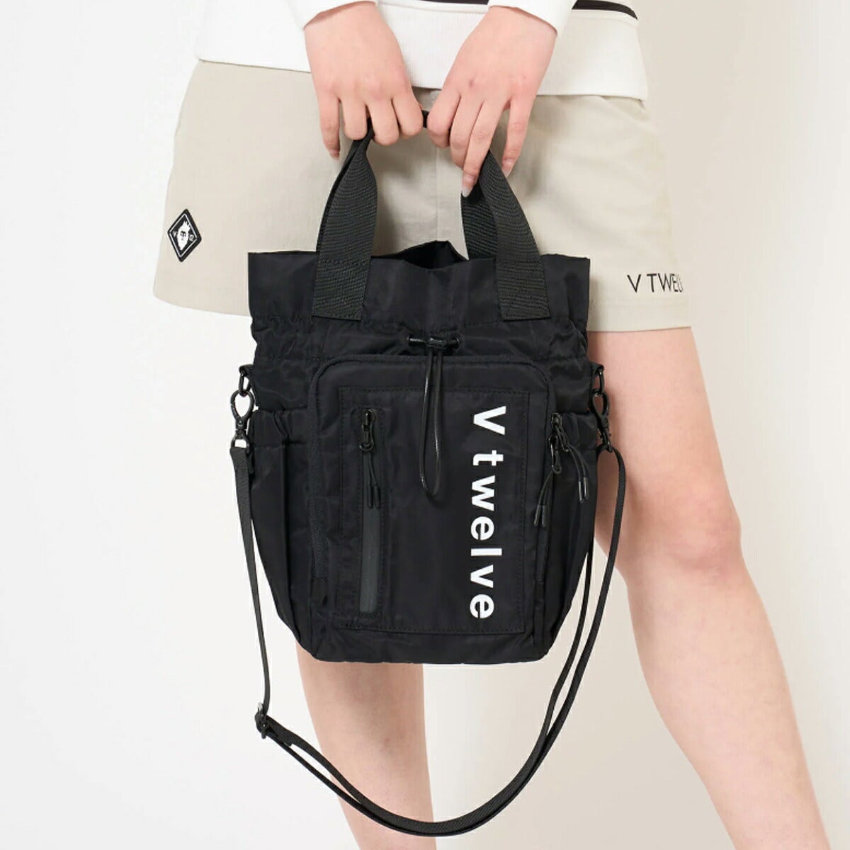 V122026年秋冬モデルユニセックスMULTIPOCKETBAGトートバッグV122620-BG04カートバッグラウンドバッグ【26FW】